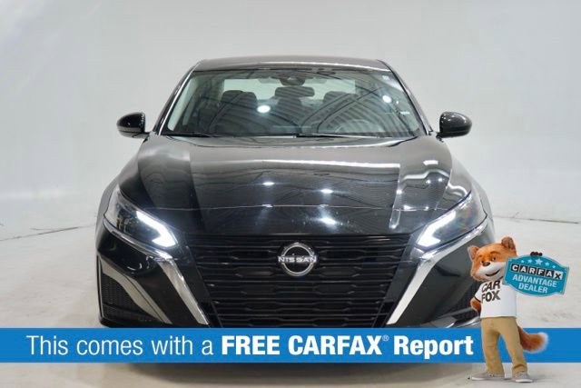 Used 2023 Nissan Altima 2.5 SV image 2