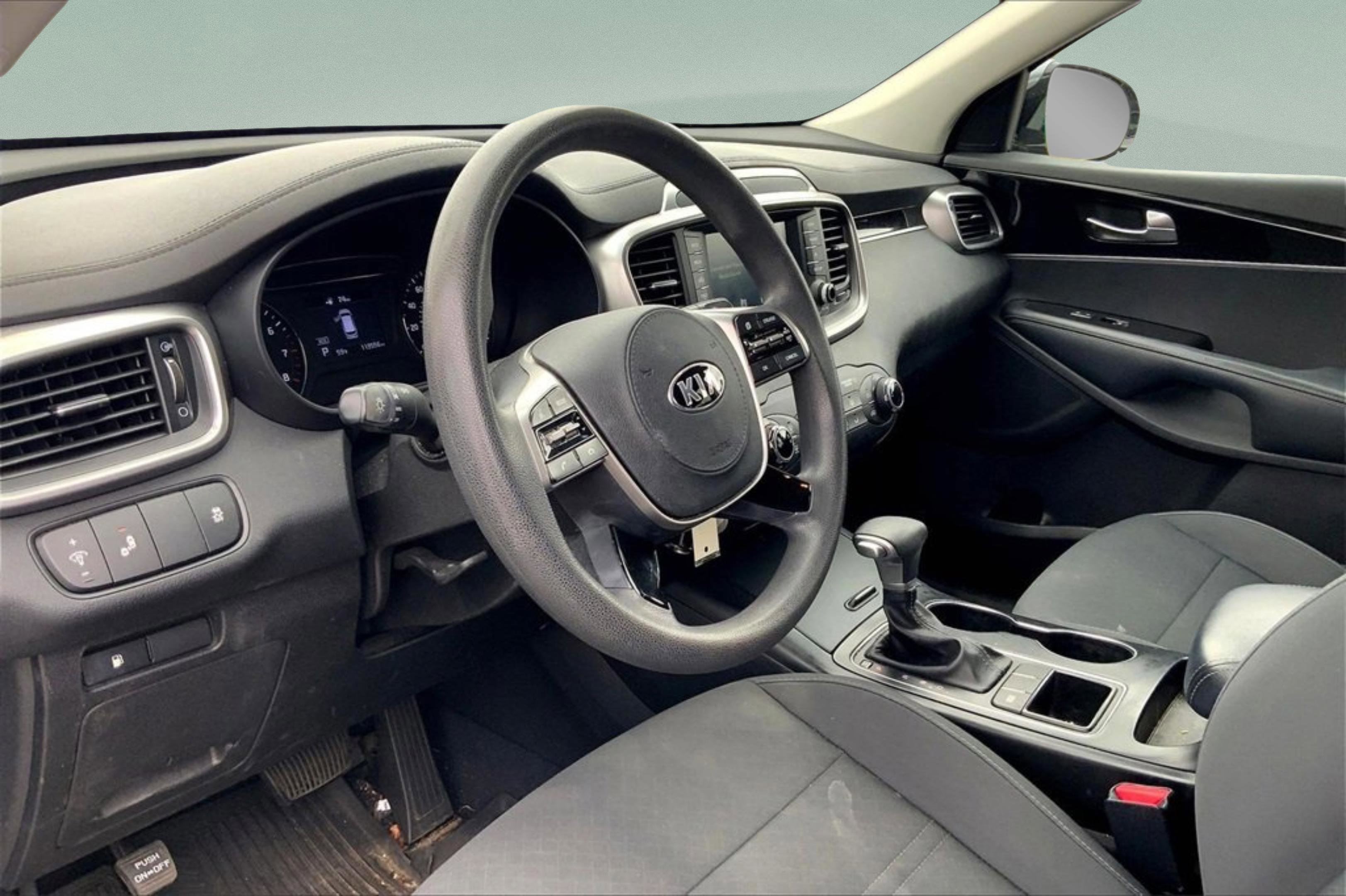 Used 2020 Kia Sorento LX image 15