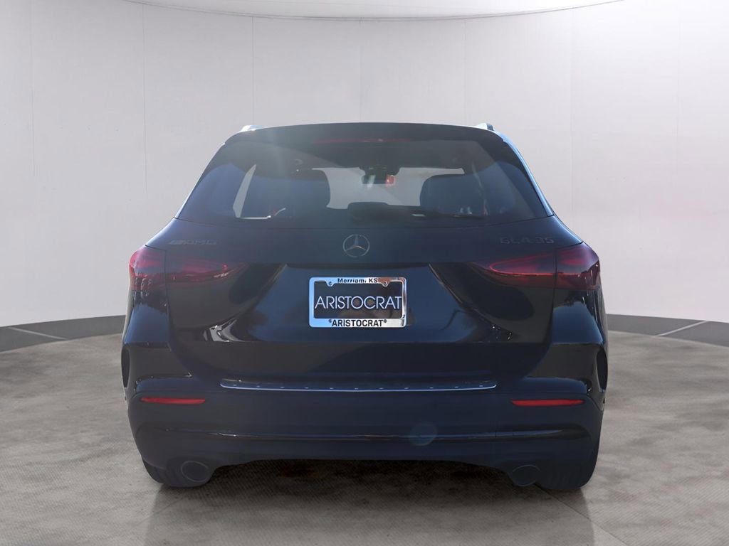 New 2026 Mercedes-Benz GLA 35 AMG 4MATIC image 6