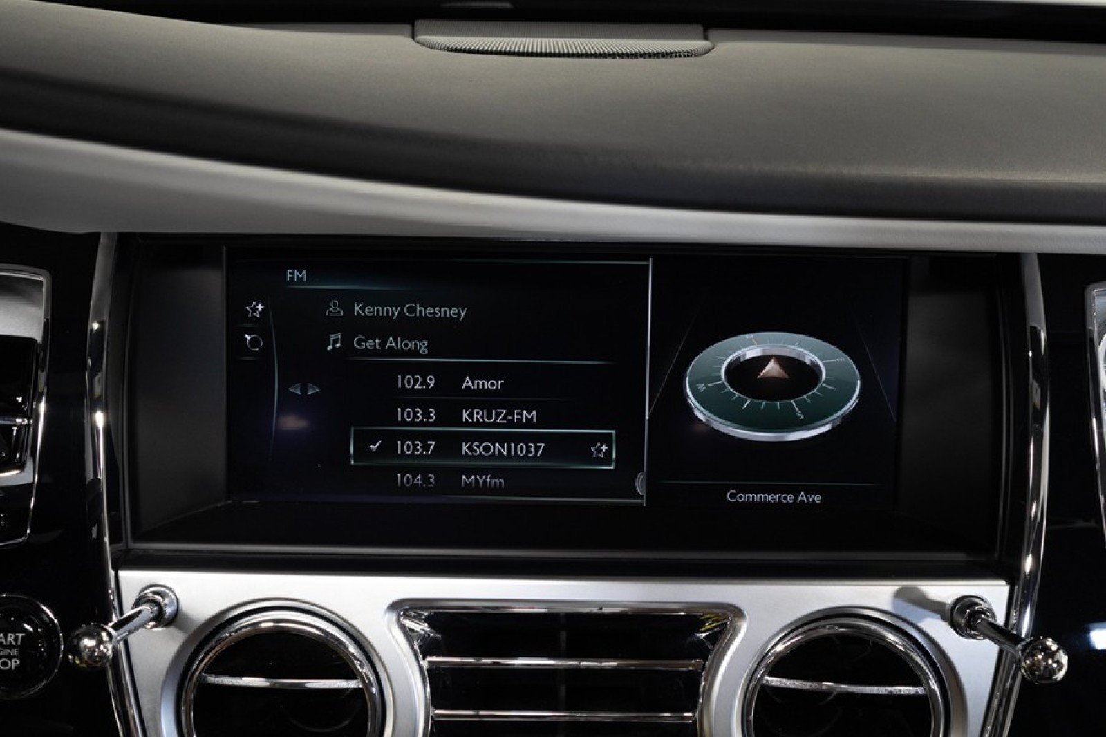 Used 2019 Rolls-Royce Dawn RWD image 32