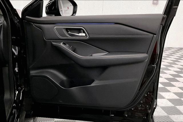 Used 2025 Nissan Rogue Platinum w/ Platinum Premium Package image 22