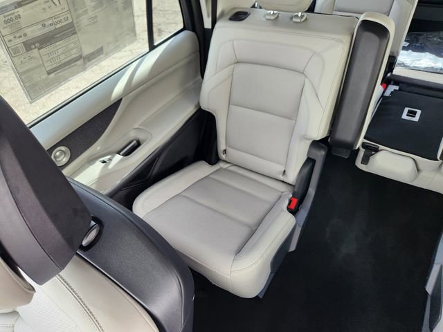 New 2026 Lincoln Navigator Reserve w/ Jet Appearance Package image 13