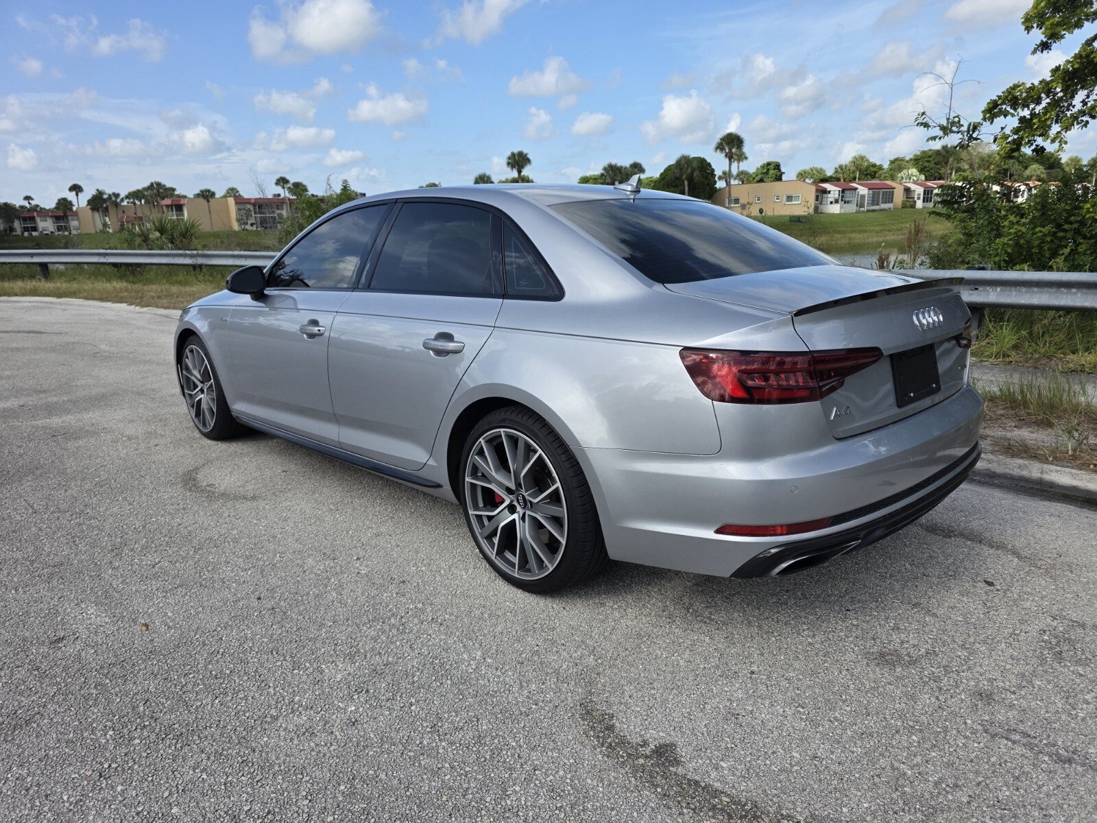 Used 2019 Audi A4 2.0T Premium Plus w/ Premium Plus Package AWD/4WD image 2