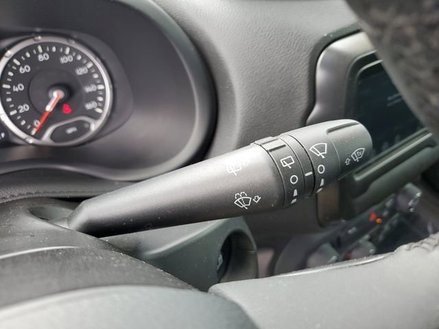 Used 2021 Jeep Renegade Latitude image 23