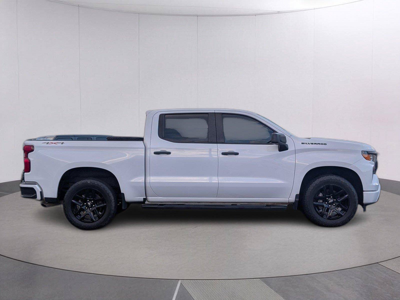 Used 2024 Chevrolet Silverado 1500 Custom w/ Turbomax Blackout Package AWD/4WD image 8