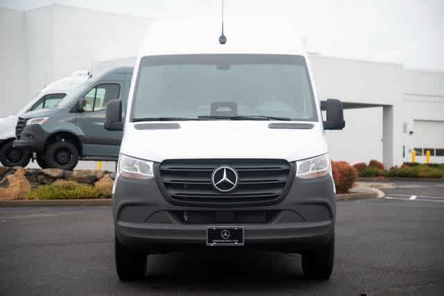 Used 2025 Mercedes-Benz Sprinter 2500 image 2