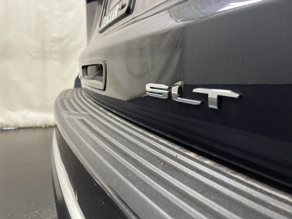 Used 2024 GMC Yukon XL SLT image 40
