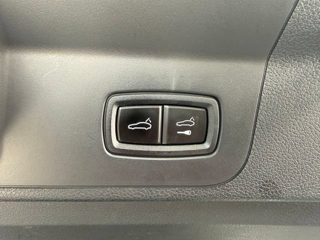 Used 2020 Porsche Panamera RWD image 24