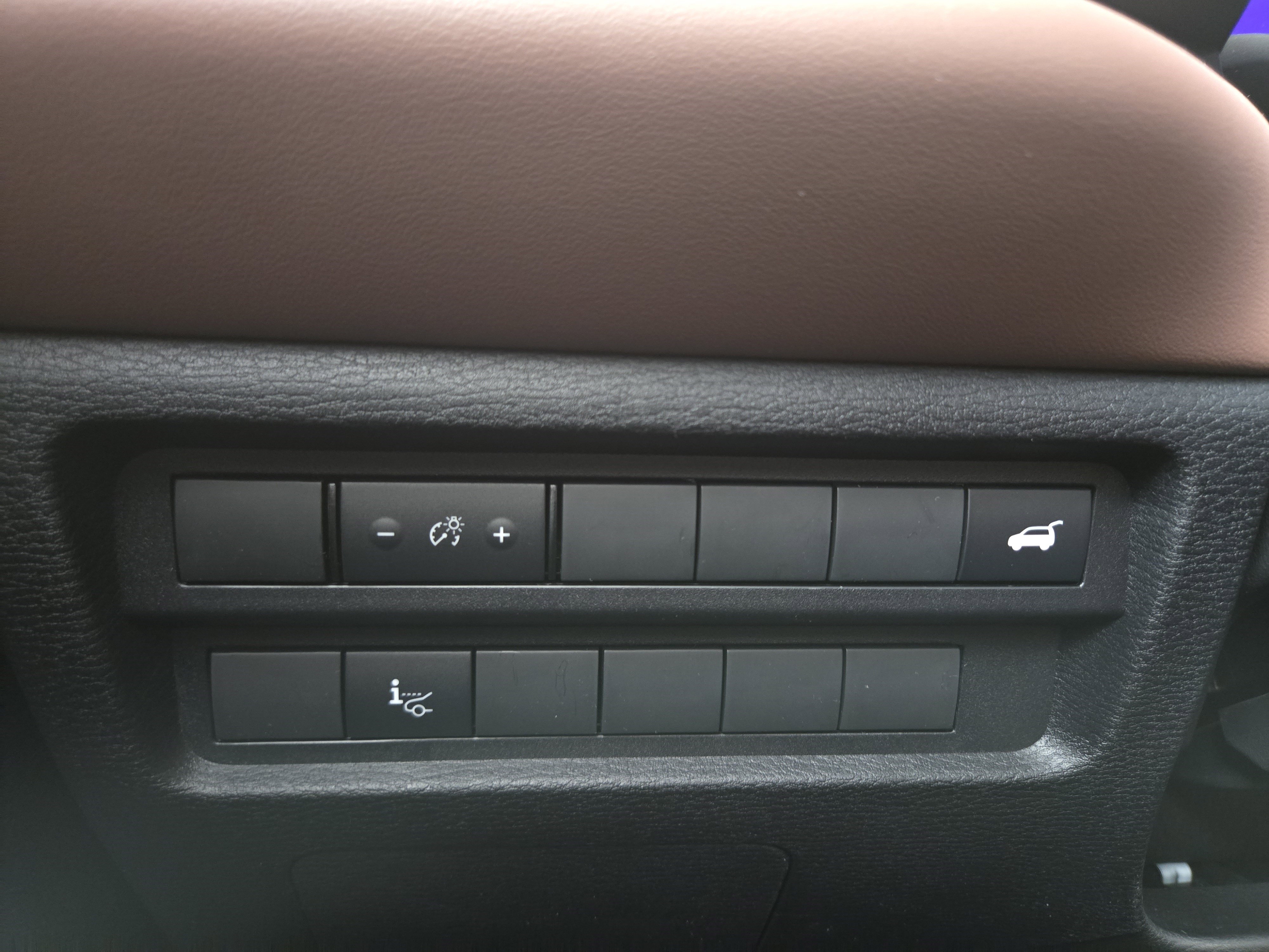 New 2025 Mitsubishi Outlander SEL image 25