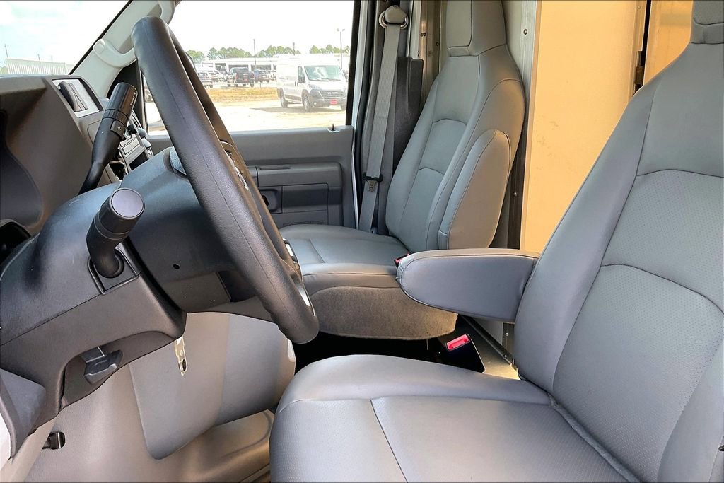 New 2024 Ford E-450 and Econoline 450 Super Duty w/ Power Windows & Locks Group image 6