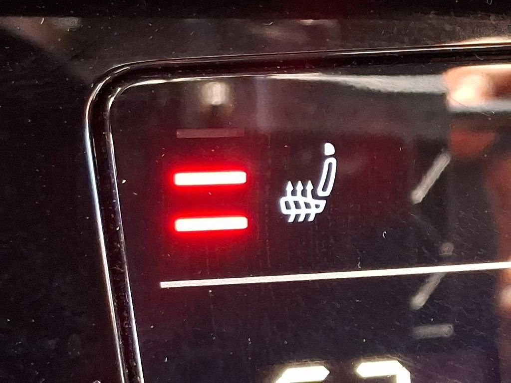 Used 2025 Volkswagen Jetta Sport FWD image 23