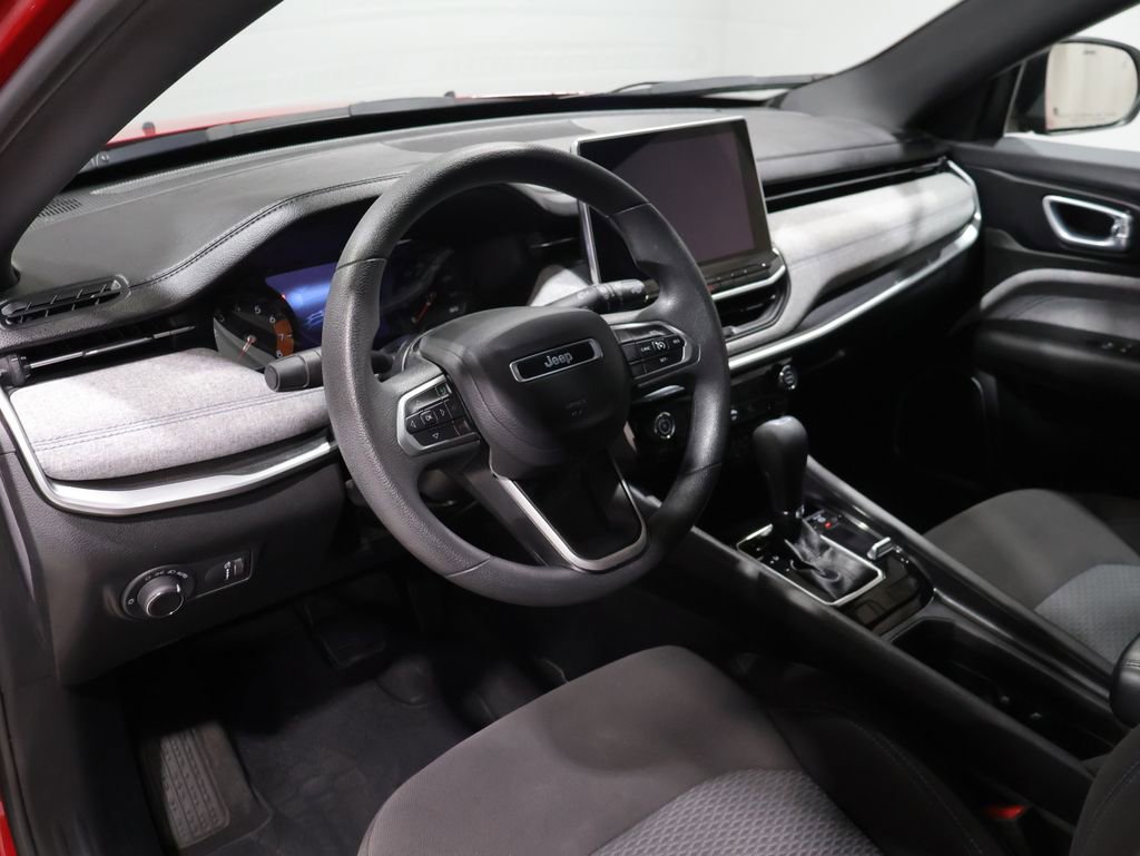 Used 2024 Jeep Compass Sport AWD/4WD image 14