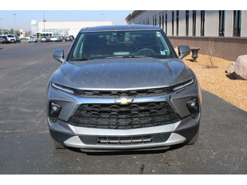 Used 2025 Chevrolet Blazer LT image 9