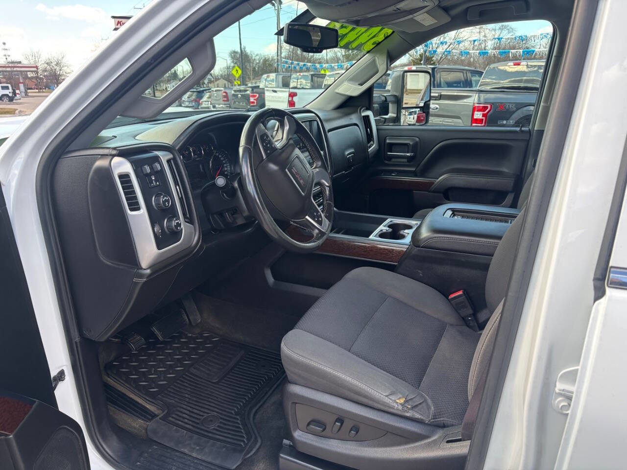 Used 2017 GMC Sierra 2500 SLE w/ Suspension Package, Off-Road AWD/4WD image 11
