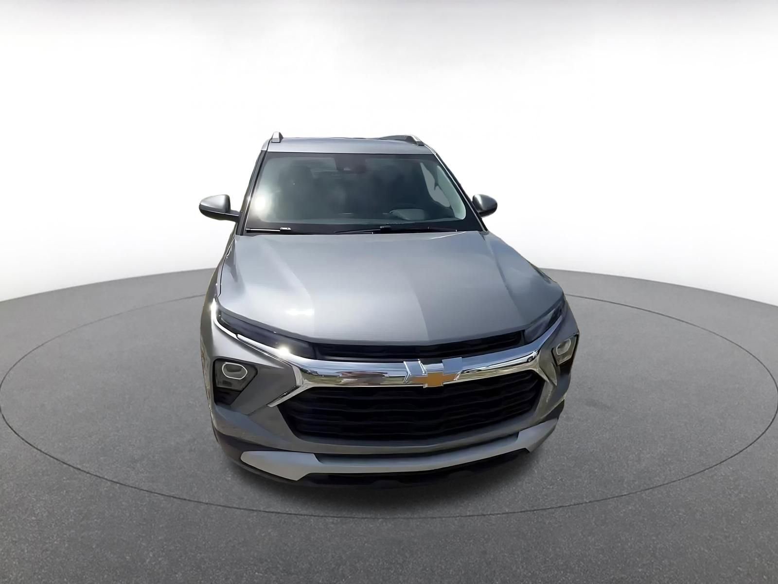 Used 2025 Chevrolet TrailBlazer LT FWD image 3