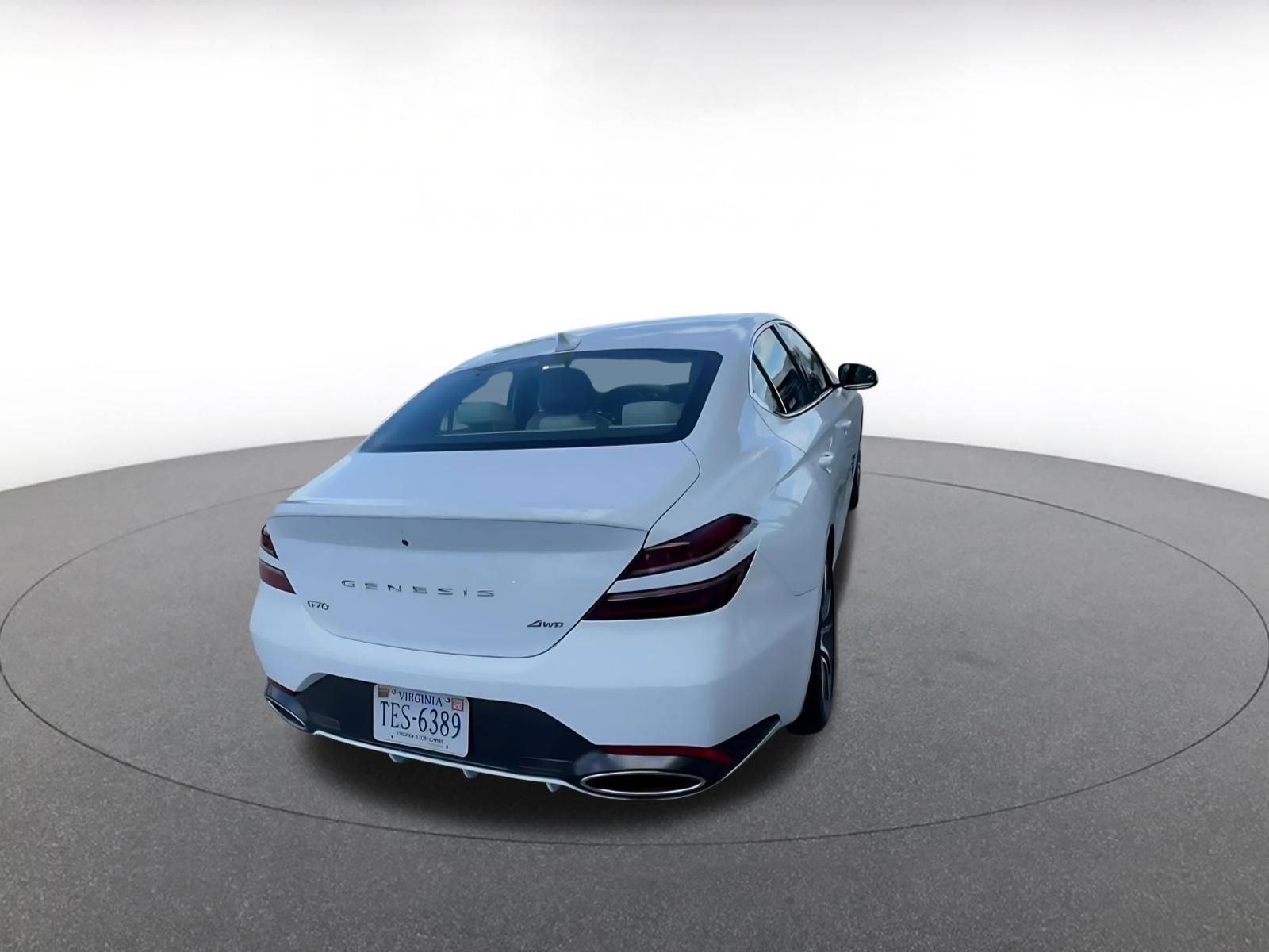 Used 2025 Genesis G70 2.5T image 14