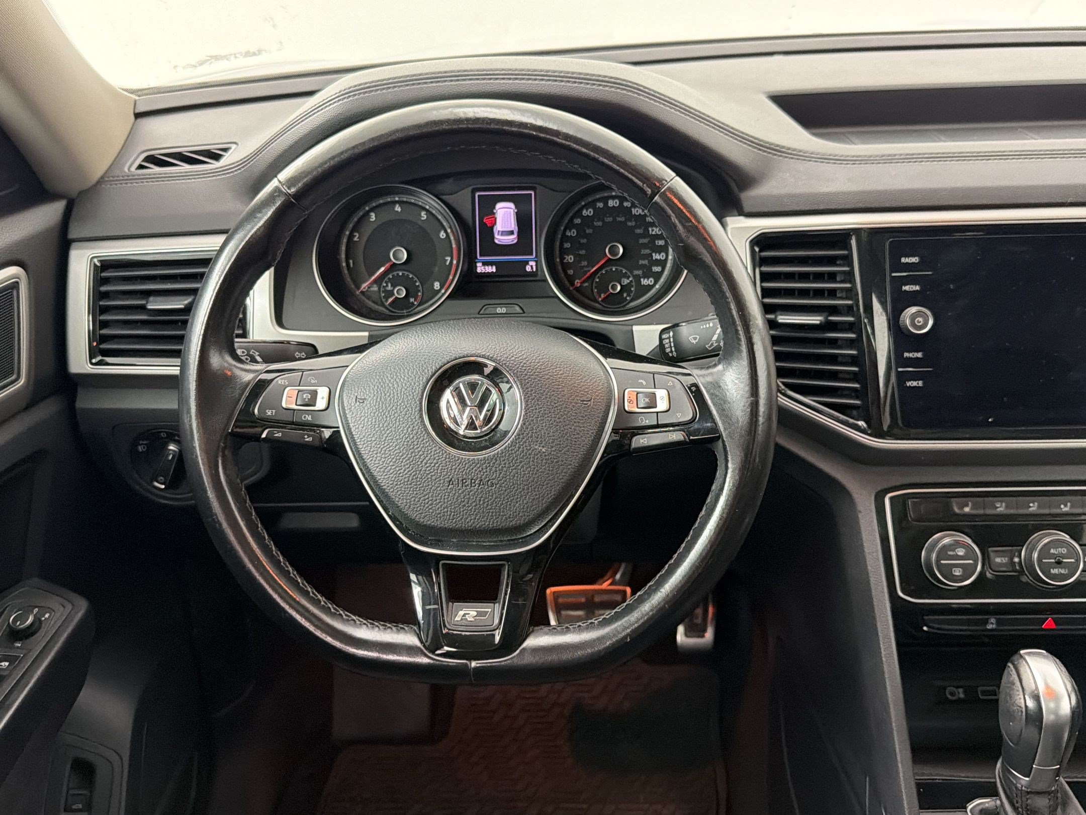 Used 2018 Volkswagen Atlas SEL w/ R-Line Package FWD image 11