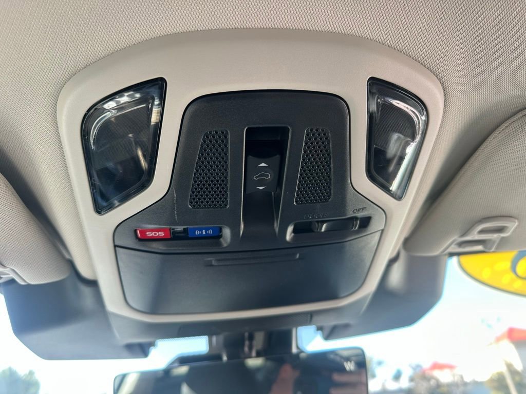 Used 2025 Subaru Outback Touring image 33