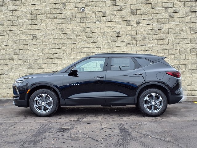 New 2026 Chevrolet Blazer LT w/ Convenience Package AWD/4WD image 2