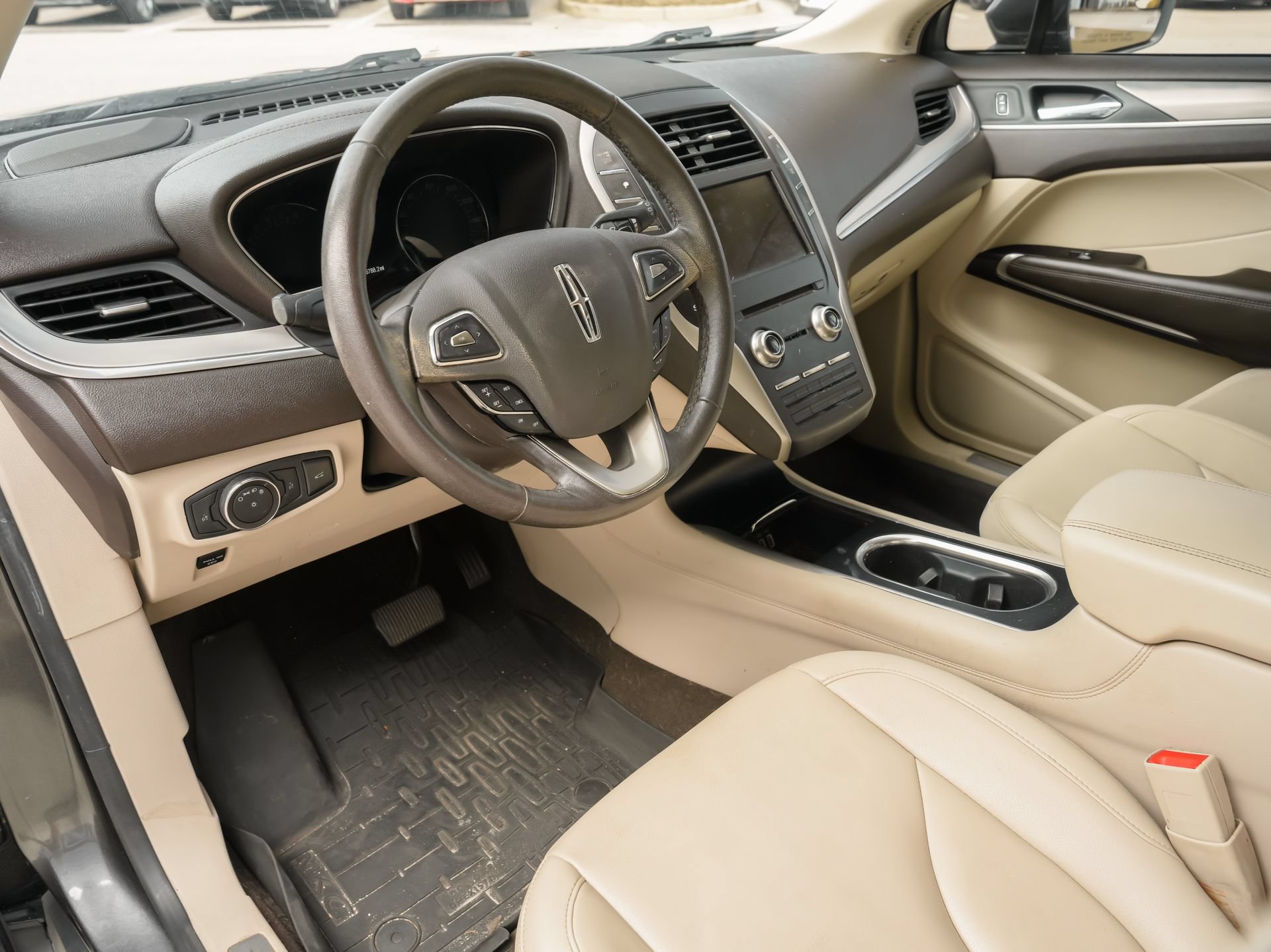 Used 2019 Lincoln MKC Premiere FWD image 15