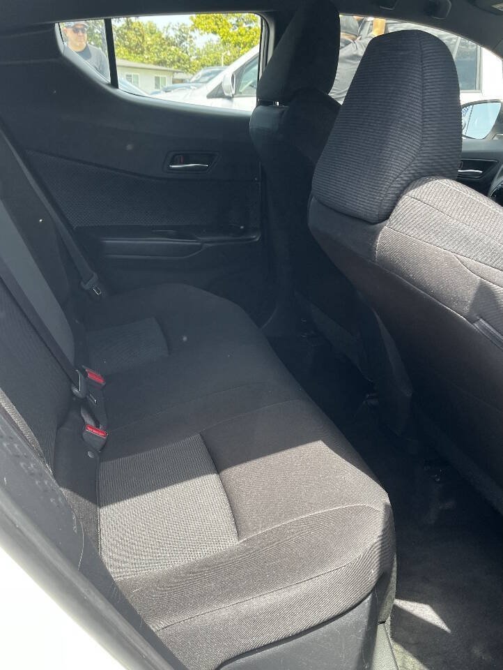 Used 2019 Toyota C-HR LE FWD image 13
