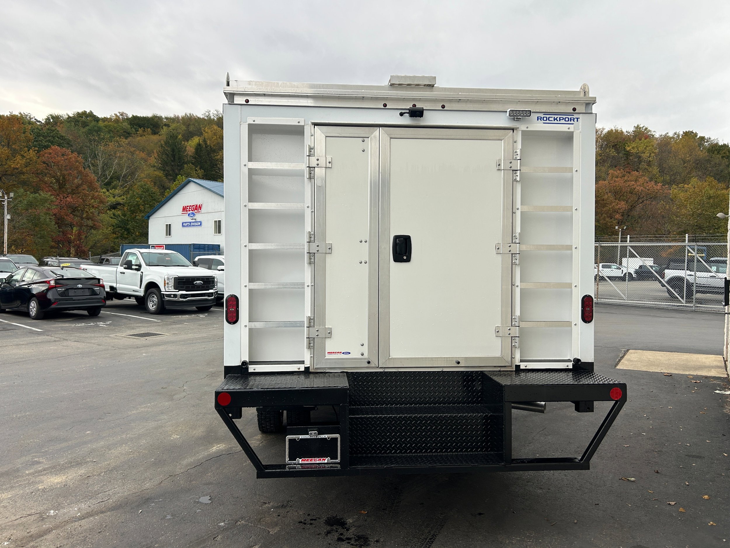 New 2025 Ford F450 XLT w/ XLT Value Package AWD/4WD image 11
