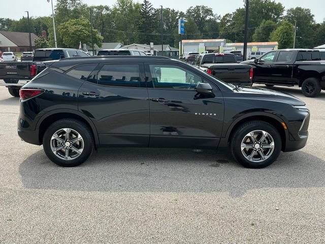 Used 2023 Chevrolet Blazer LT w/ Convenience Package AWD/4WD image 17