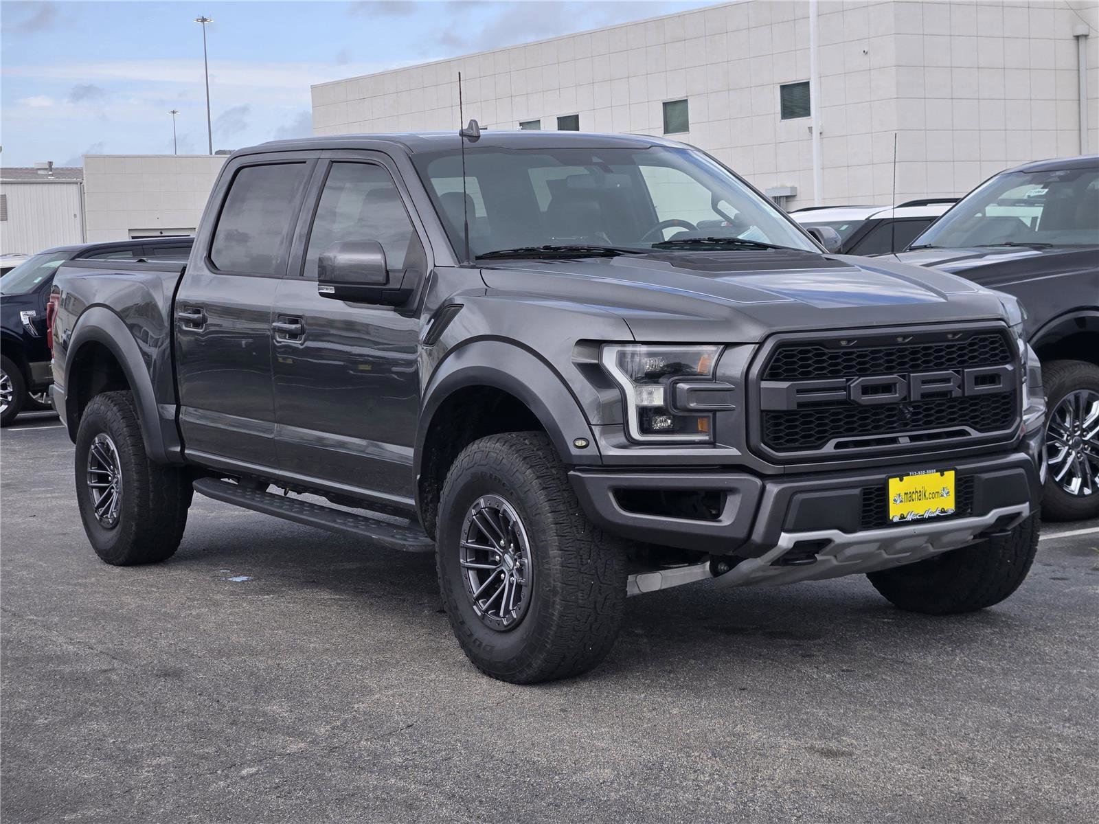 Used 2019 Ford F150 Raptor w/ Equipment Group 802A Luxury AWD/4WD image 3