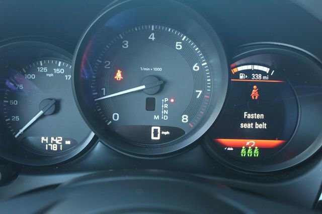 Certified 2023 Porsche Macan image 20