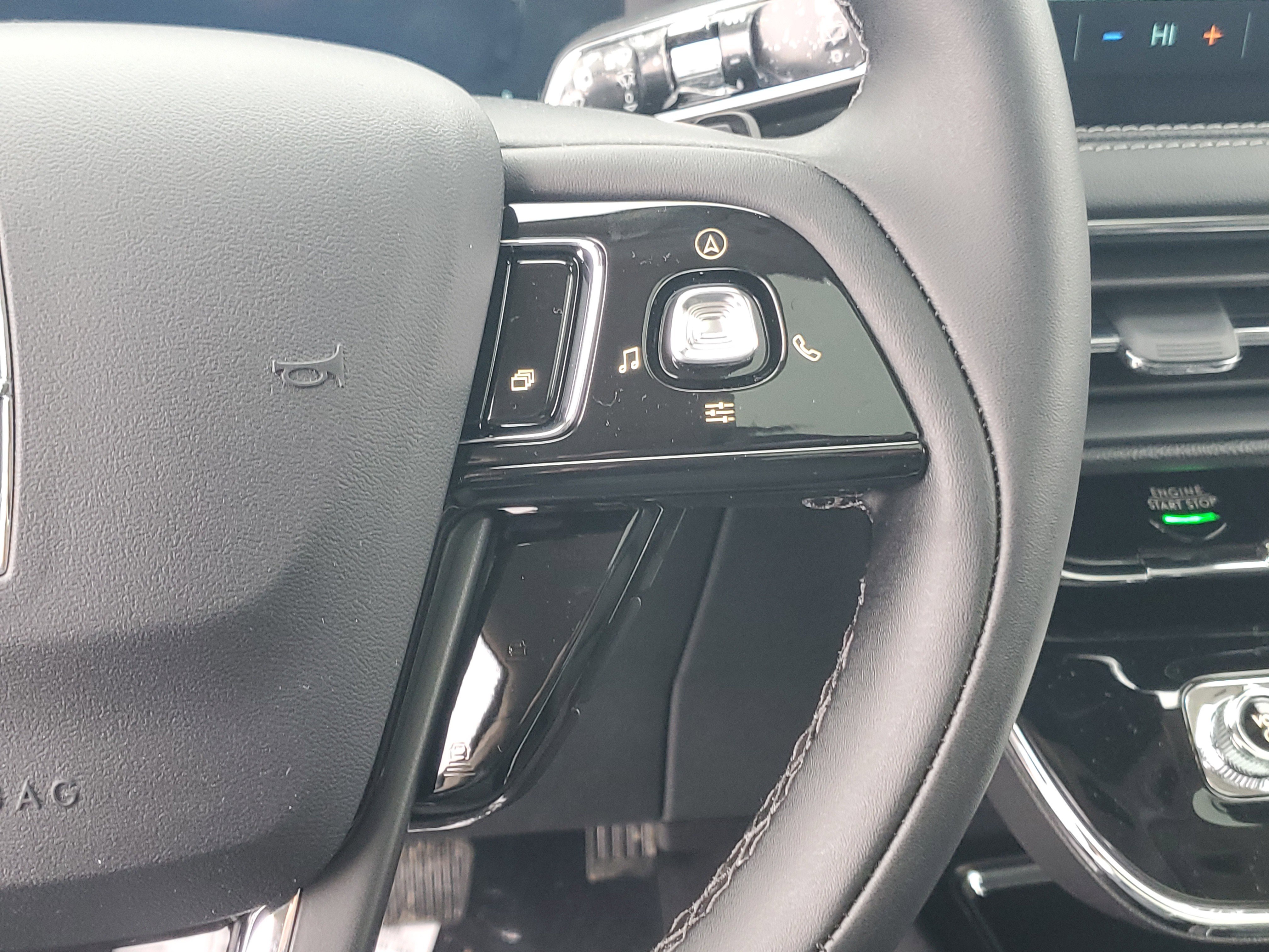 New 2026 Lincoln Corsair Premiere image 19