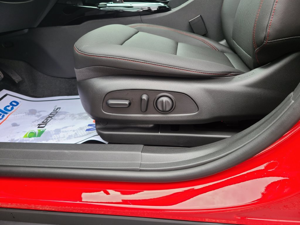 New 2026 Chevrolet Trax RS w/ Driver Confidence Package FWD image 22