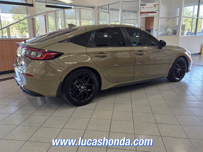 Used 2025 Honda Civic Sport image 4