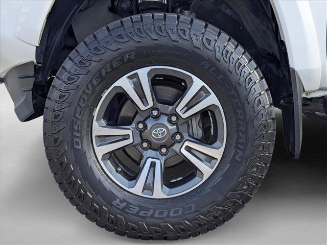 Used 2019 Toyota Tacoma TRD Sport w/ Technology Package image 21