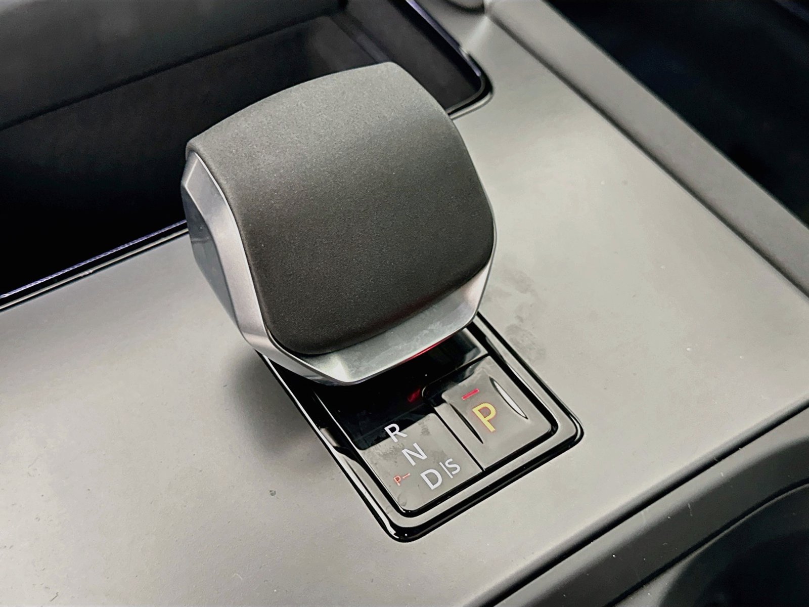 New 2026 Land Rover Discovery Sport Landmark AWD/4WD image 27