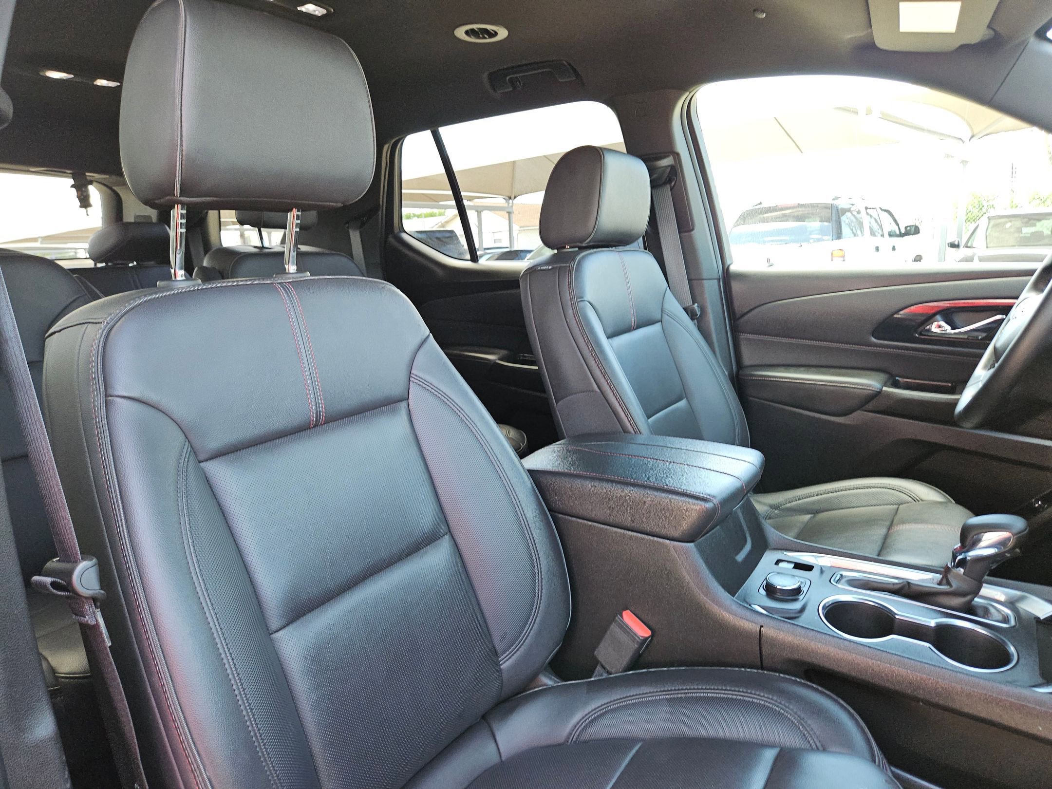 Certified 2023 Chevrolet Traverse RS w/ LPO, 'HIT The Road' Package FWD image 30