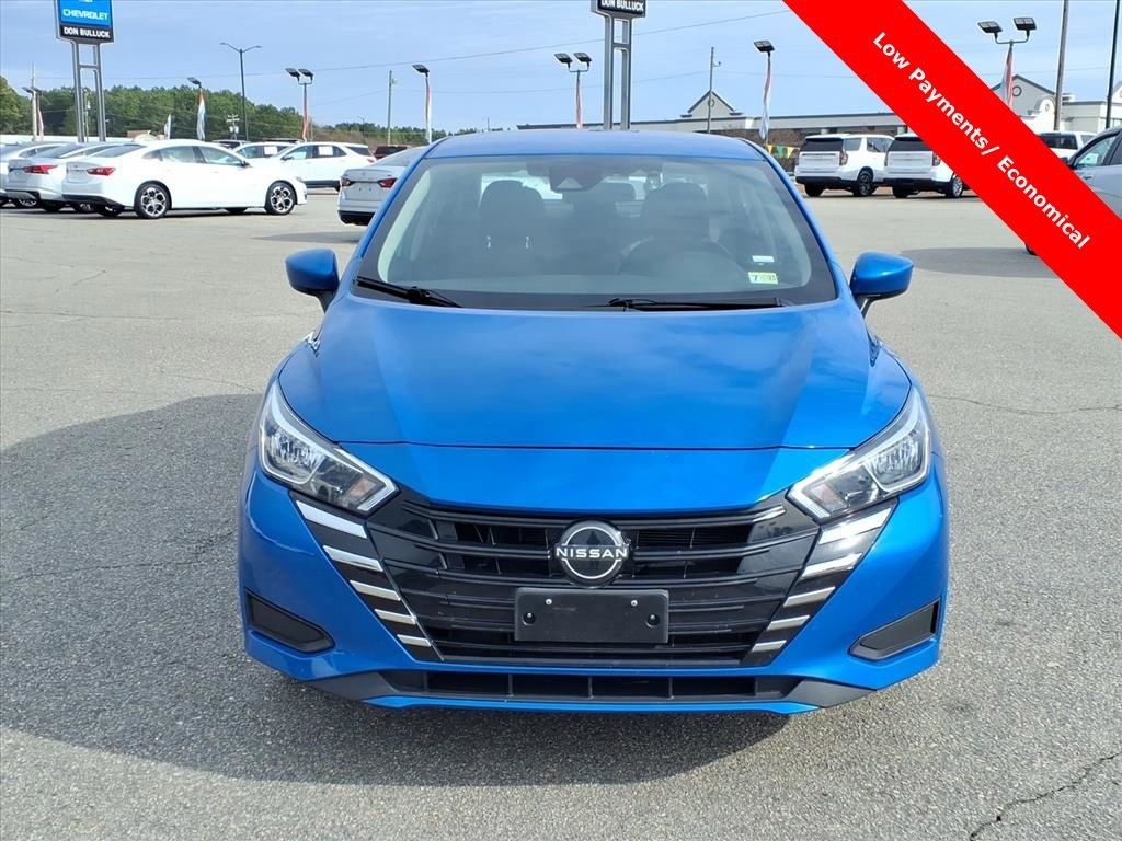 Used 2023 Nissan Versa SV image 8