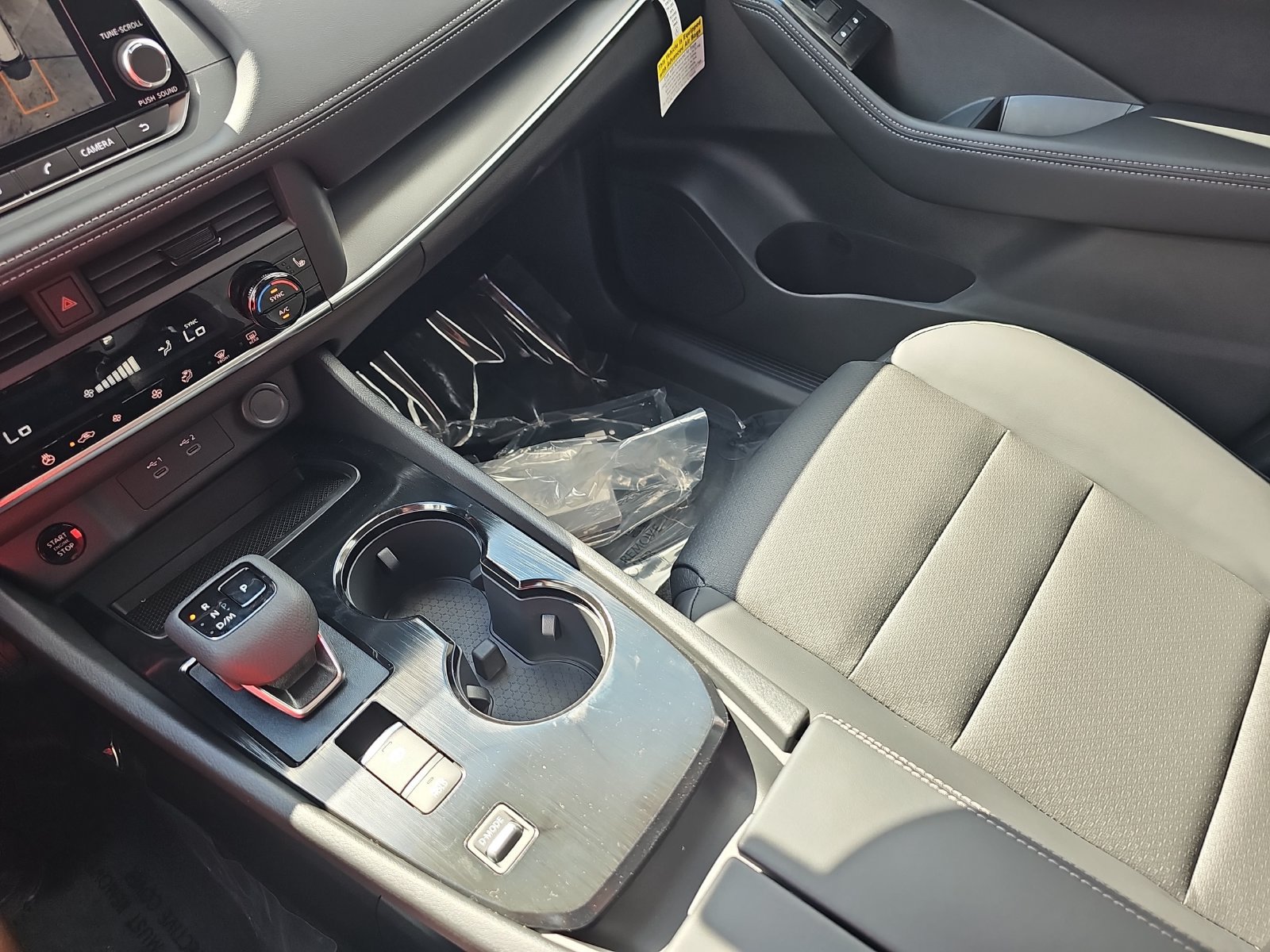 New 2027 Nissan Rogue Dark Armor FWD image 25