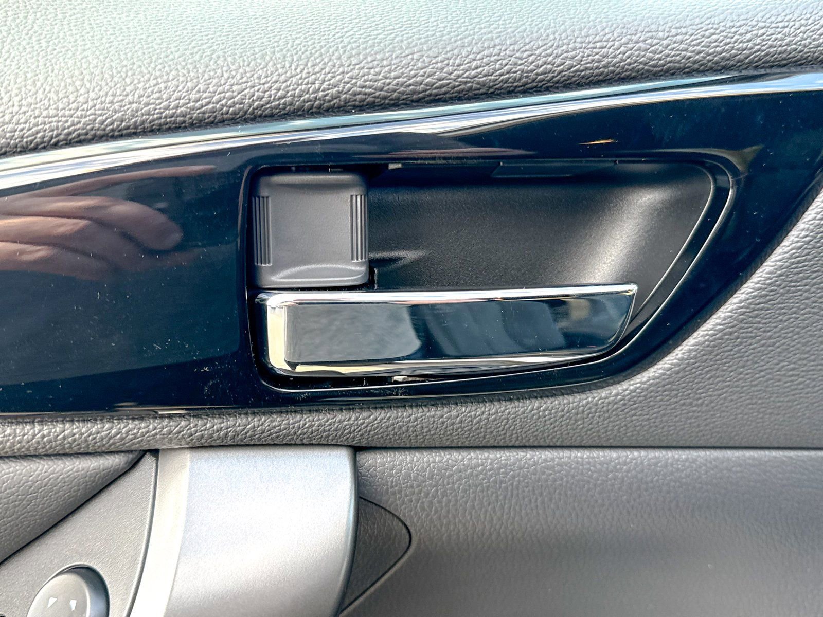 New 2026 Mitsubishi Eclipse Cross Black Edition image 19