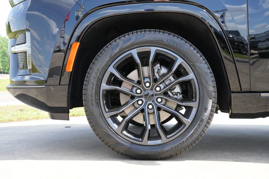 New 2026 Jeep Grand Wagoneer Summit image 28