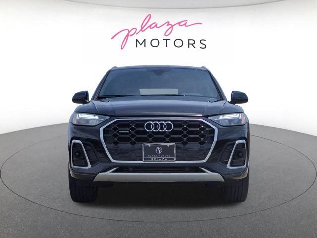Certified 2023 Audi Q5 2.0T Premium w/ Convenience Package AWD/4WD image 2