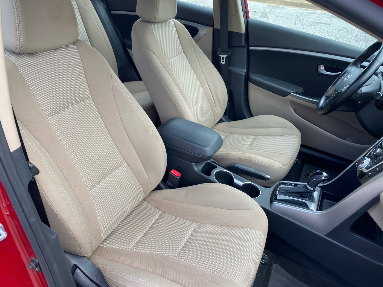 Used 2016 Hyundai Elantra GT w/ Option Group 02 image 12