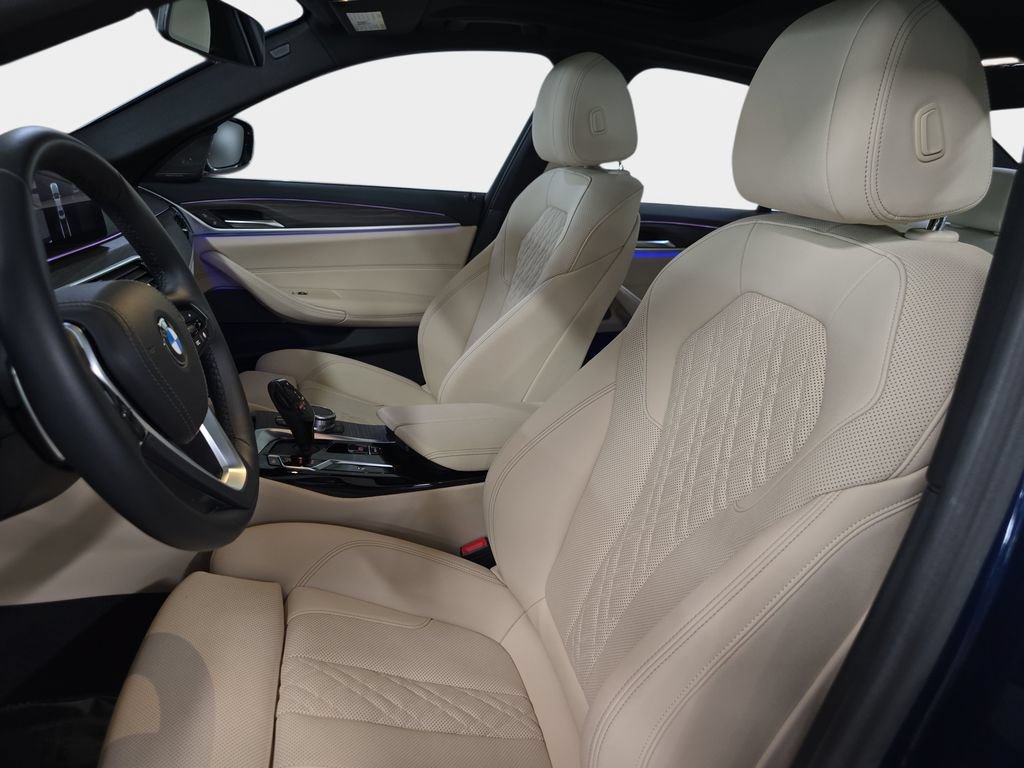 Used 2023 BMW 530i w/ Premium Package RWD image 17