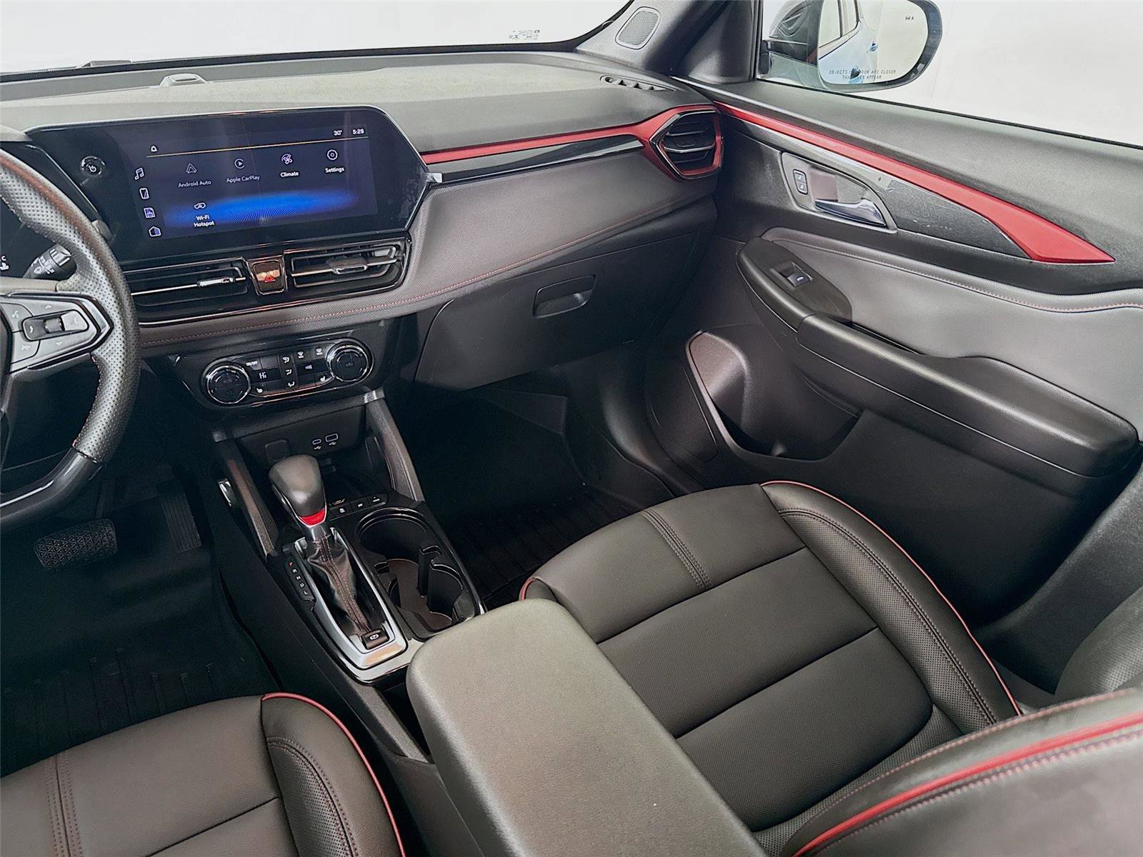 Used 2025 Chevrolet TrailBlazer RS w/ Convenience Package image 24