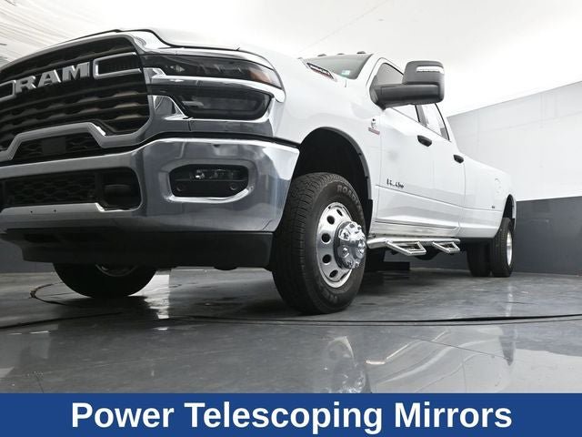 Used 2025 RAM 3500 Big Horn AWD/4WD image 29