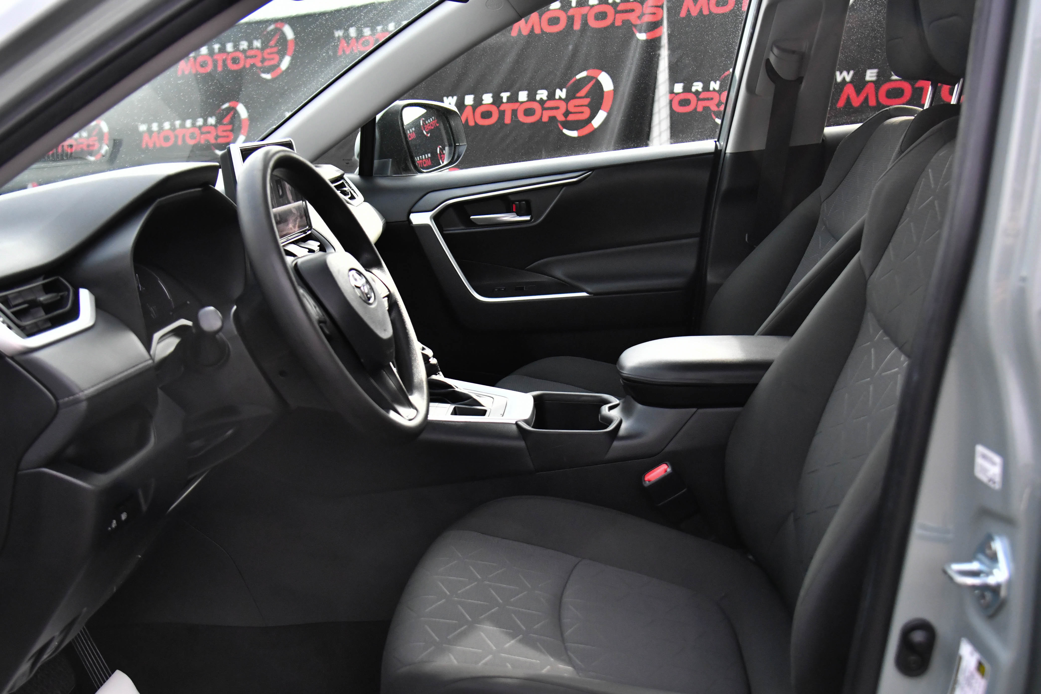 Used 2023 Toyota RAV4 XLE image 18