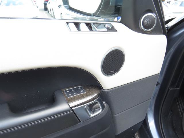 Used 2020 Land Rover Range Rover Sport HSE AWD/4WD image 7