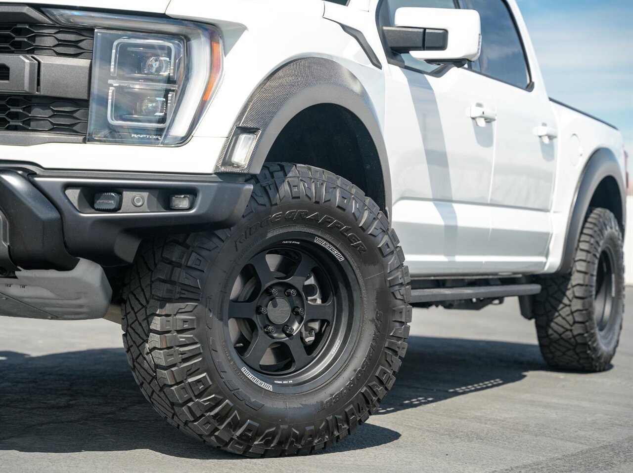 Used 2022 Ford F150 Raptor w/ Equipment Group 801A High AWD/4WD image 4