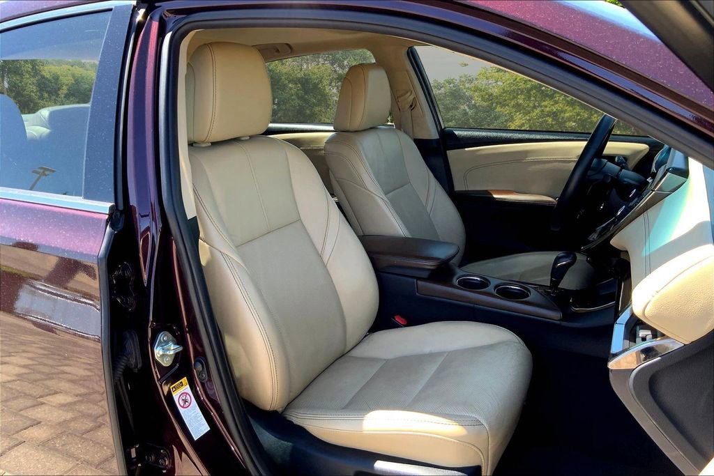 Used 2015 Toyota Avalon Limited w/ Technology Package image 28