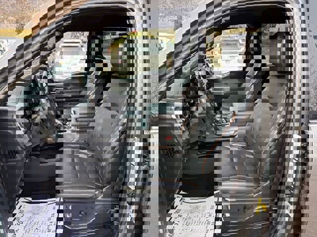 Used 2024 Ford F150 Lariat image 9