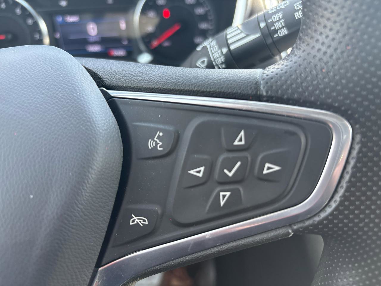 Used 2023 Chevrolet Equinox LT image 13